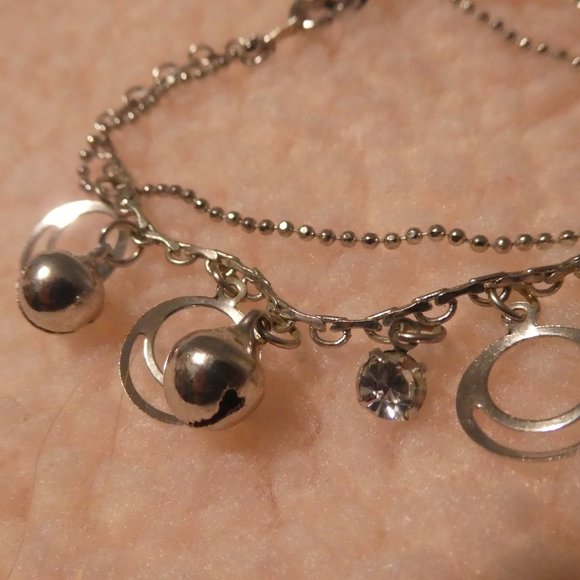 Silver Double Loop Charm Chainlink Bracelet - Picture 3 of 9
